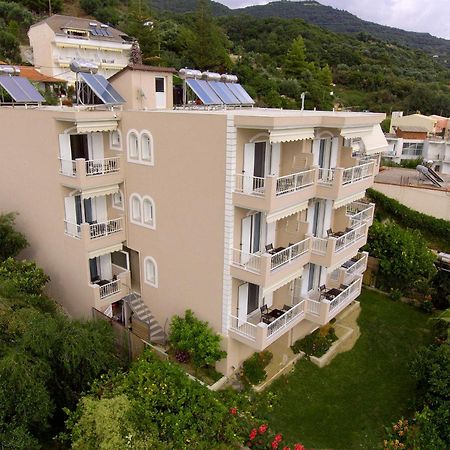 פראליה וראחו Filanthi Apartments מראה חיצוני תמונה