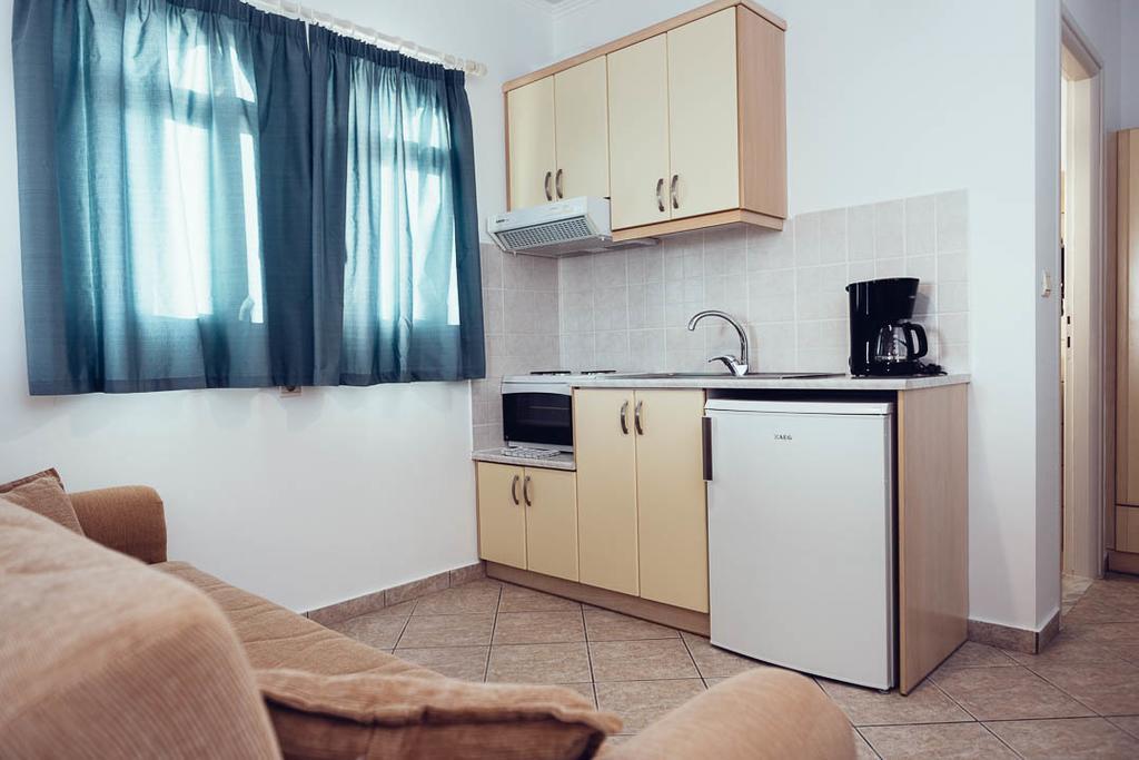 פראליה וראחו Filanthi Apartments מראה חיצוני תמונה